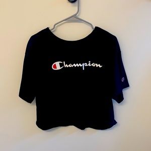 champion tshirt slightly cropped